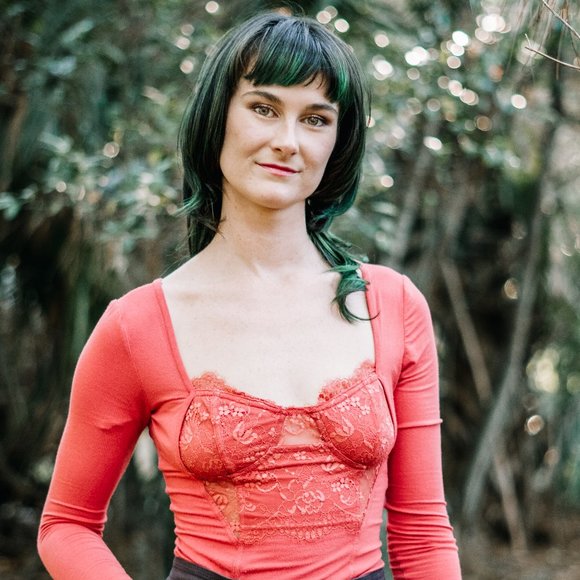 Meet your Posher, Wednesday - Picture 1 of 1